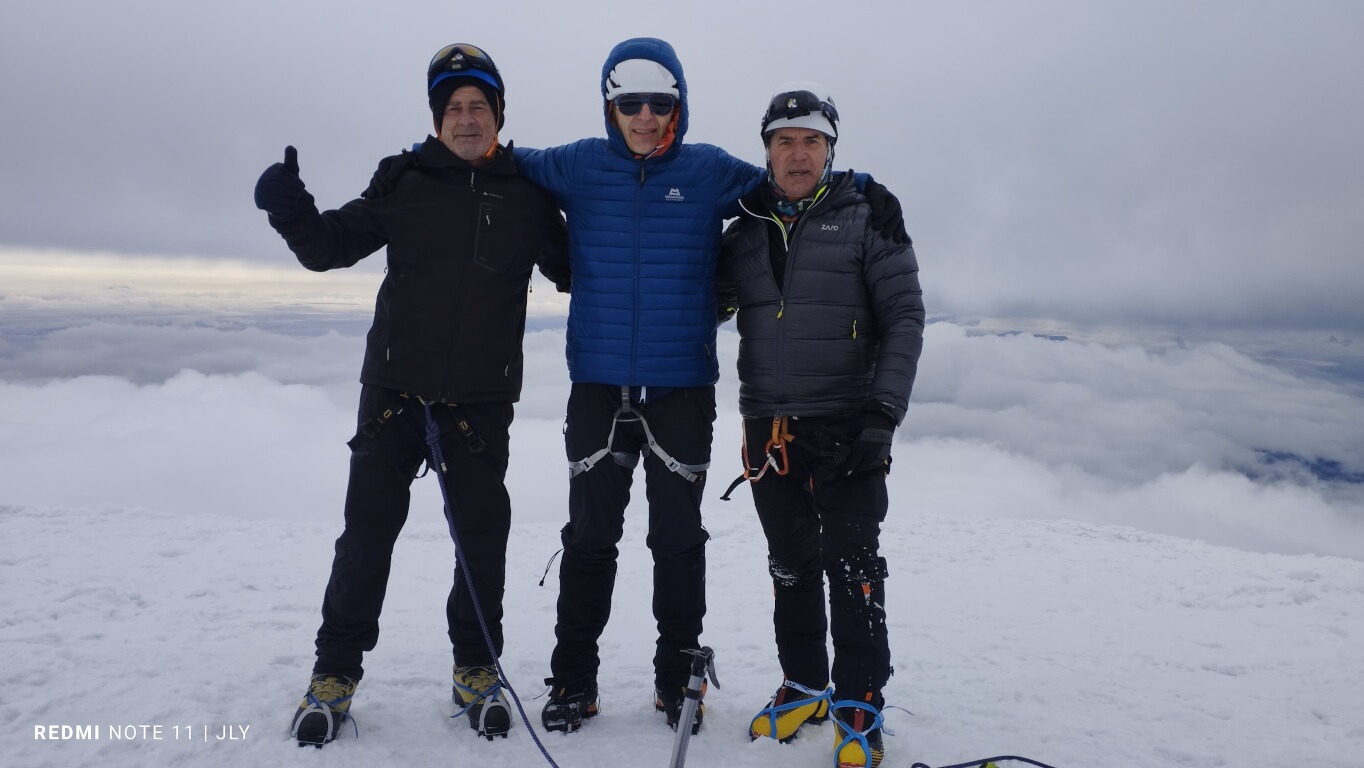 Summit Trekking Ecuador